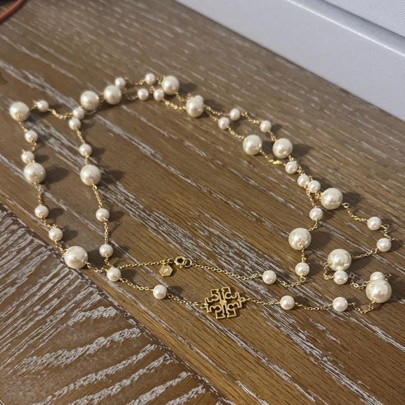 Tory Burch Jewelry - Tory Burch Gold and Cream Pearl Necklace